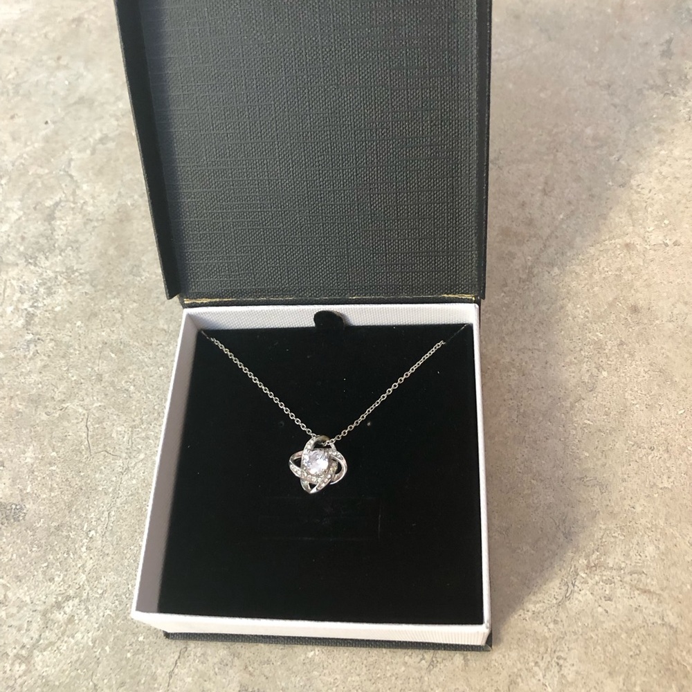 Crystal Pendant & Necklace